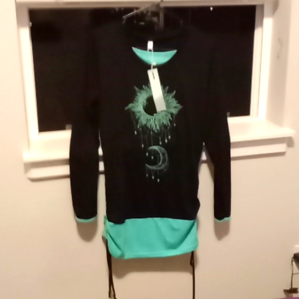 Black and green sunshine and Moon symbol shirt! Came from dresslily!